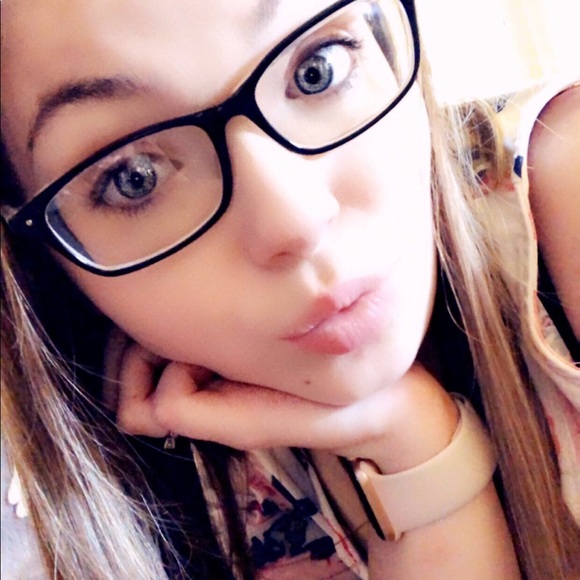 Meet your Posher, Kaitlyn - Picture 1 of 1